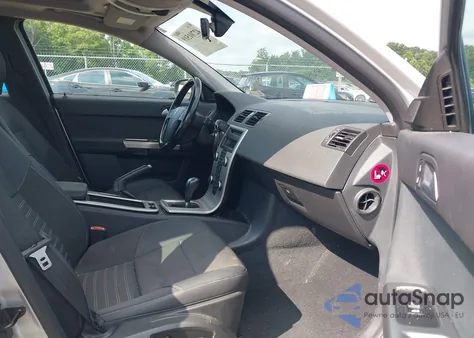 2010 Volvo S40 2.4I from USA, damaged, VIN YV1382MSXA2495210